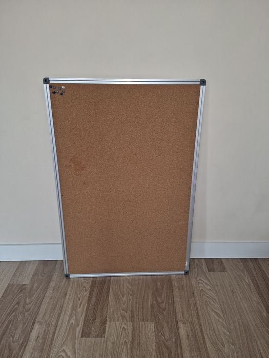 Tablica korkowa 60x90 cm