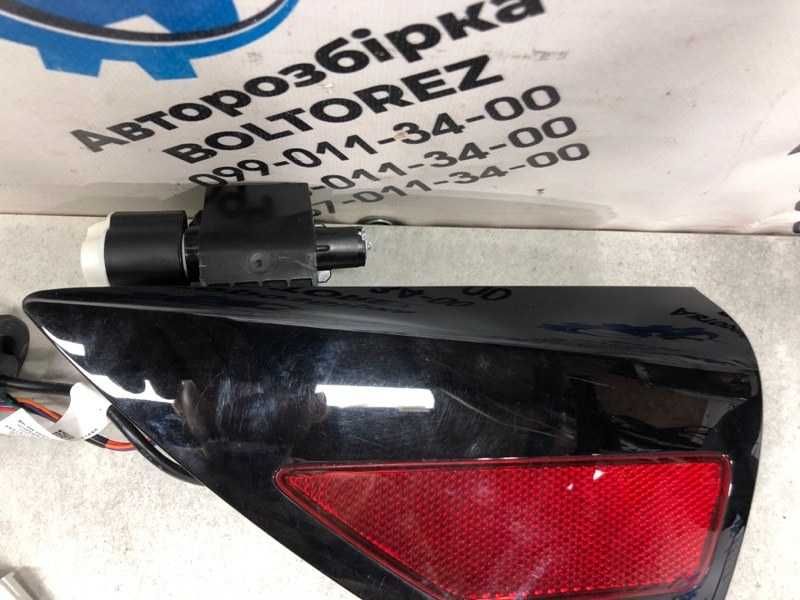 Лючок порту зарядки Tesla Model 3 2018- з електроприводом 156630200A