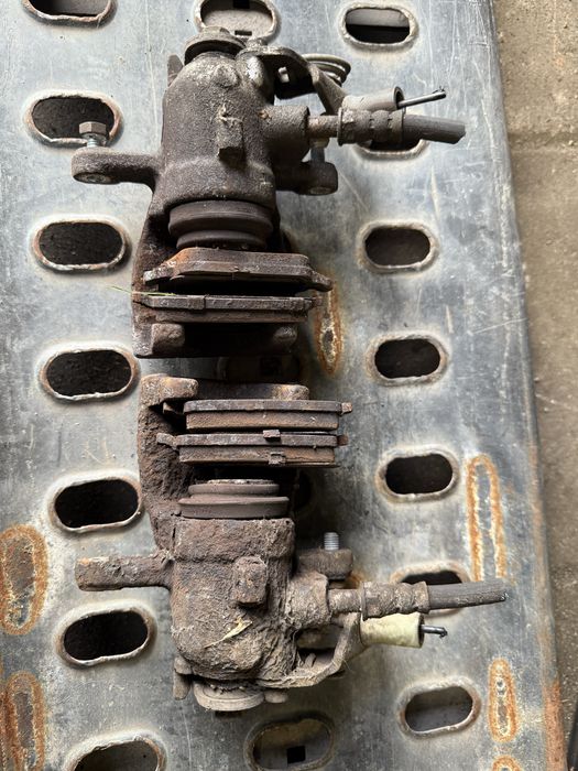 Zacisk hamulcowy tylny Ford Galaxy mk3 S-max