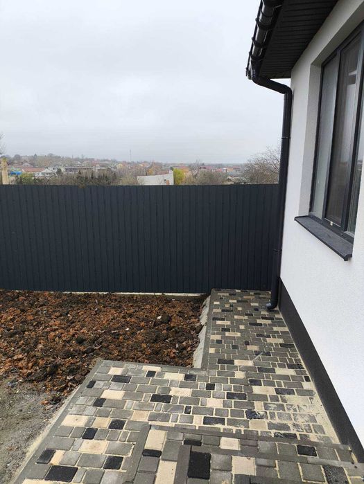 Новый дом в центре Нерубайска, общ 90 м, 3 комнаты. Рядом Усатово.