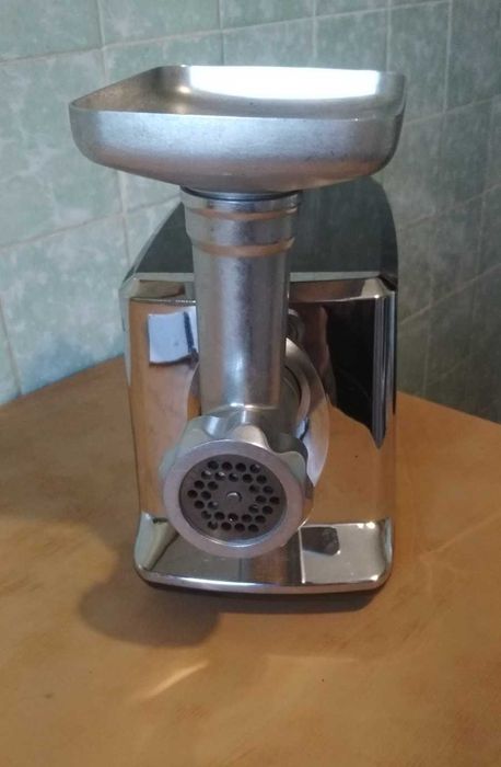 Мясорубка электрическая Vinis VMG-1507 1500 Вт