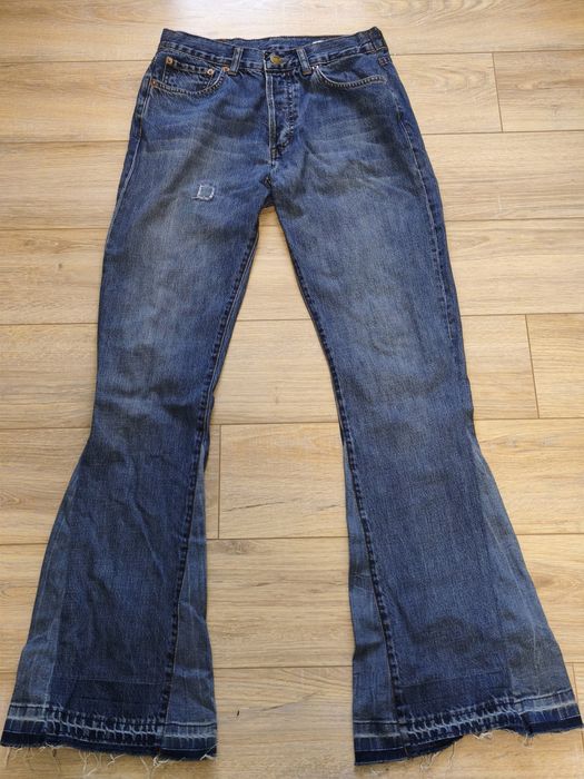 Модні джинси кльош