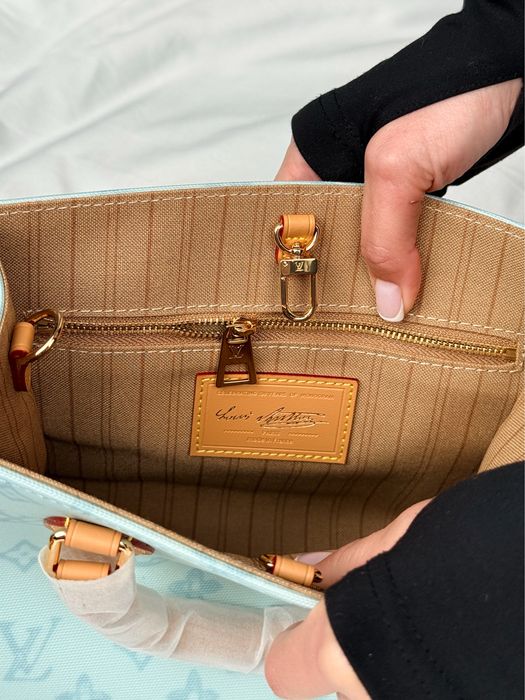 Сумка Louis Vuitton Onthego PM Monogram Mint Monogram Textile