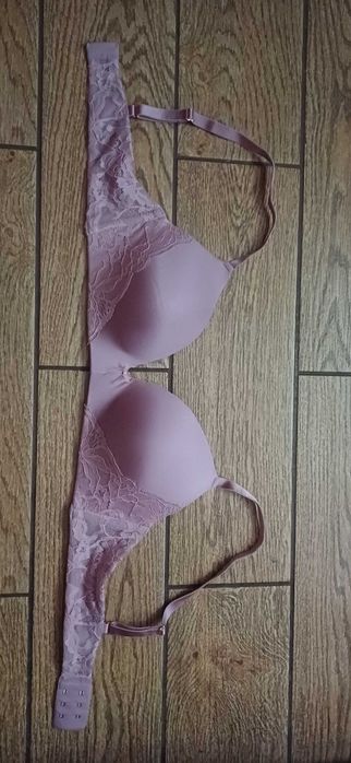 Liliowy elegancki biustonosz Essentials r. 85 B