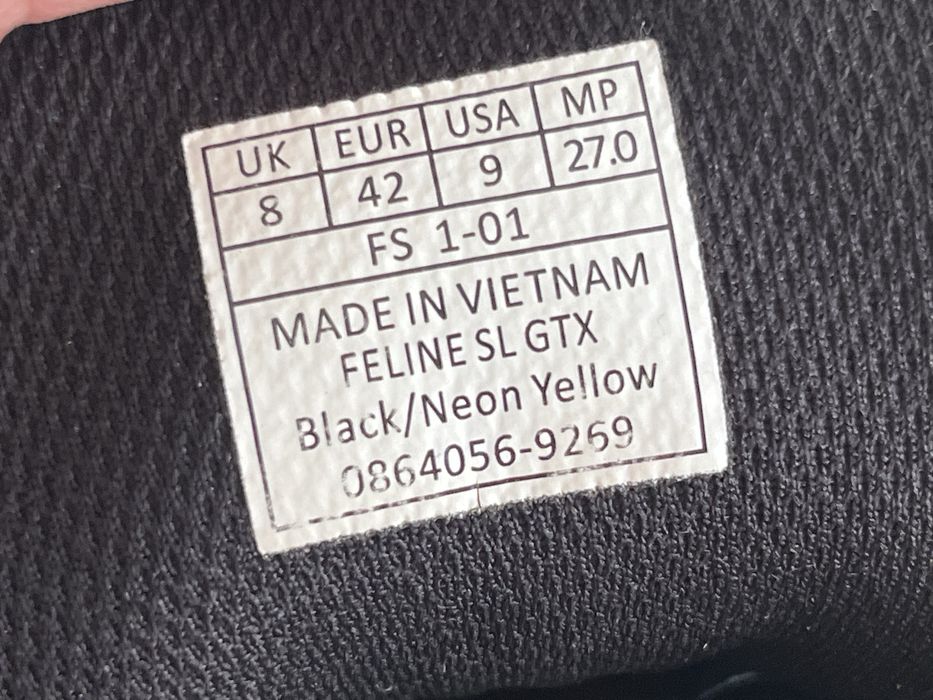 Трекенгові 42 розмір кросівки DINAFIT Gor-tex оригінал