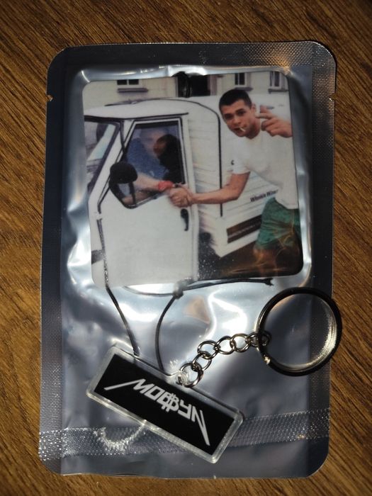 Zestaw Zawieszka Belmondo + Breloczek Mobbyn Młody G