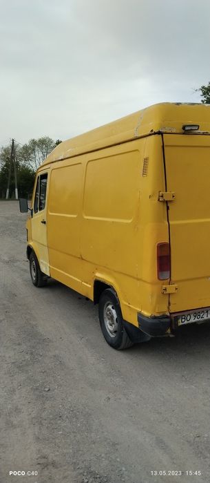 Mercedes 207 T1 2.4D Om 616