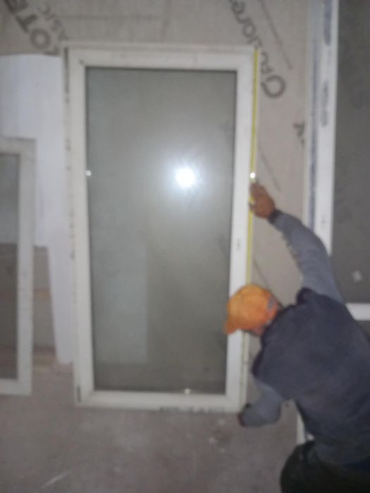 Двері балконні та вікна металопластикові  ціна  2500 грн. Розпродажа!