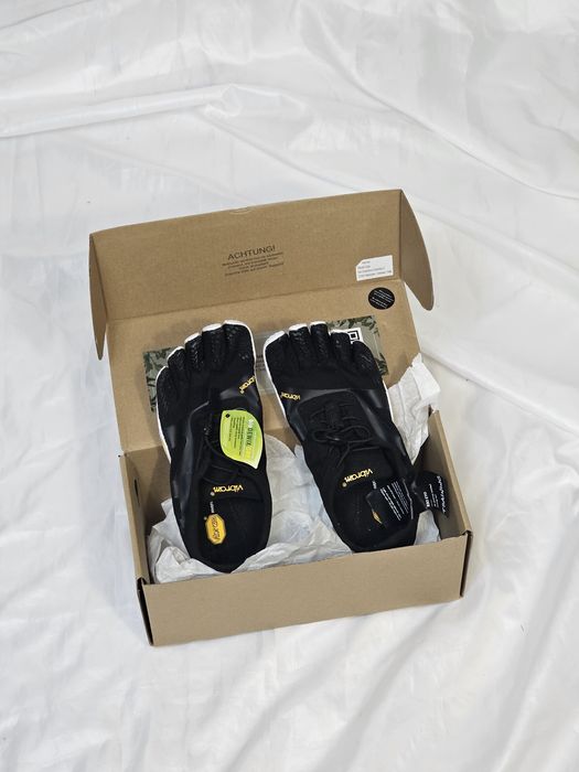 Нові оригінальні Vibram five fingers