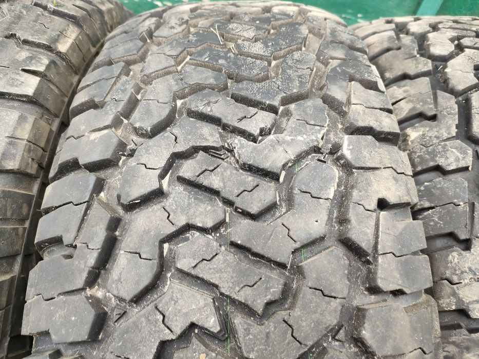 Шини  RA1100  265/75/R16
