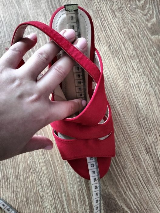 Sprzedam buty rozmiar 38 nowe bez metki