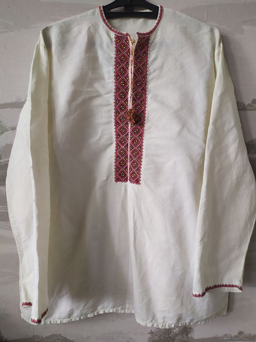 Вишиванка на дорослого.Ціна 500грн.