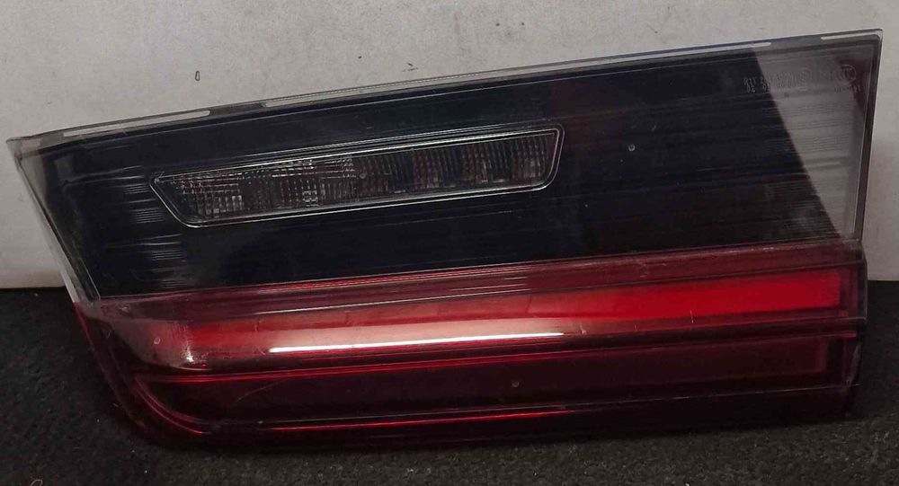 Farolim da Mala Direito H85A3BC5802 - BMW 3 Touring