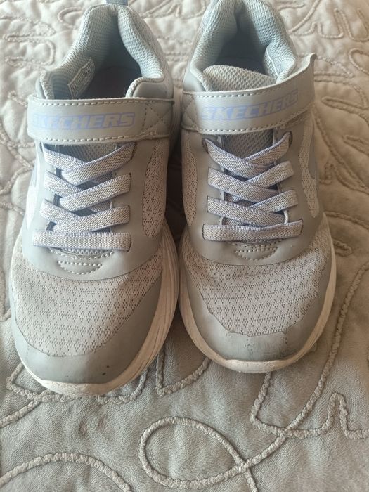 Кроссовки sketchers