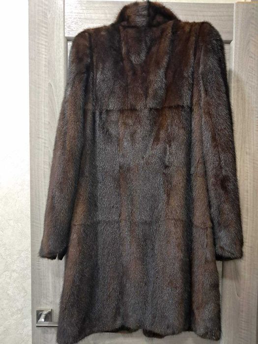 Продам натуральну норкову шубу