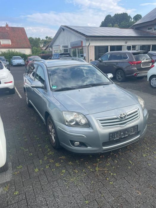 Toyota avensis 1.8