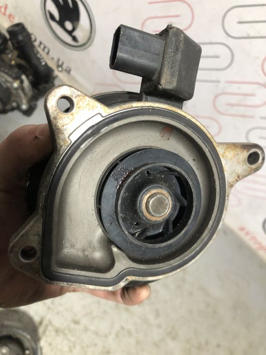 Водяная помпа насос системы охлаждения Vw skoda 1.4 1.8 2.0 tsi tdi
