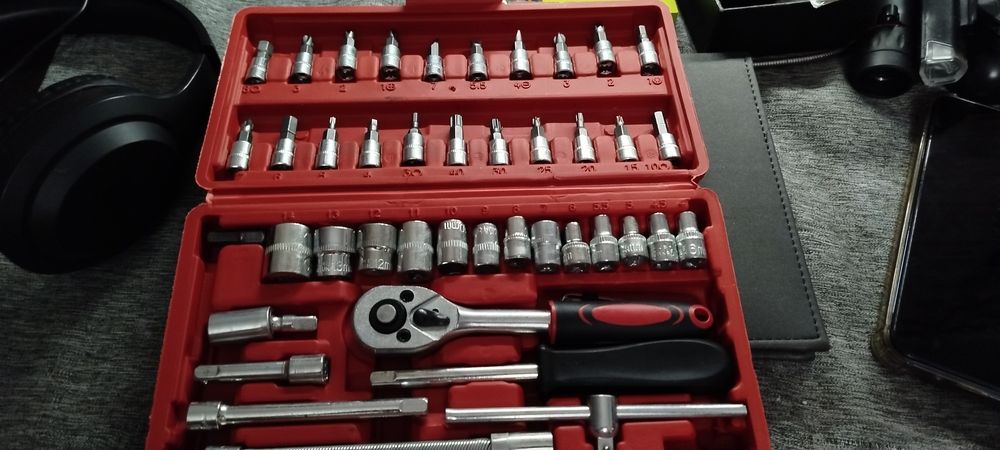 Nowy zestaw kluczy nasadkowych 46 PCS