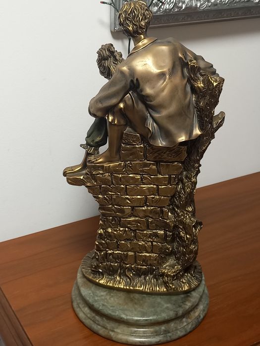 Антикварна статуетка