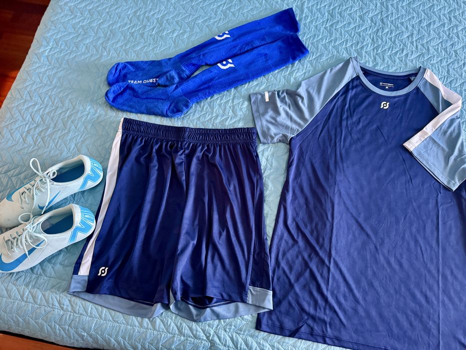 Equipamento Futebol + chuteitas