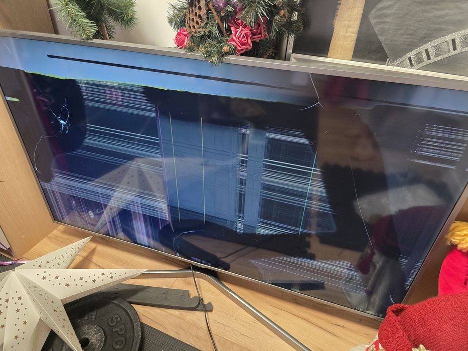 Samsung UE55NU7442U uszkodzony