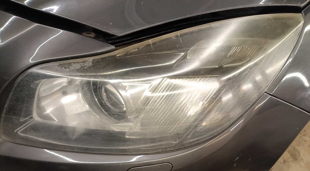 Regeneracja reflektorów samochodowych