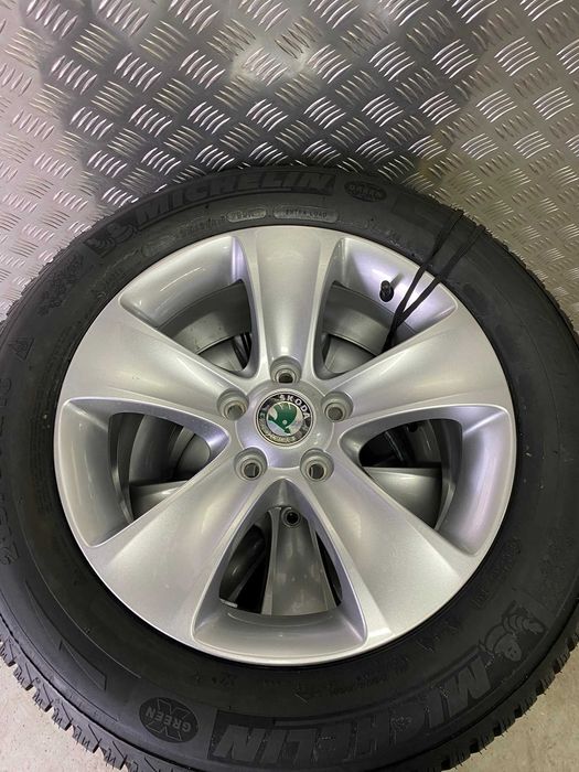 Koła Skoda Yeti SuperB Octavia 7x16 et45 5x112 215/60R16 Adax Koźle