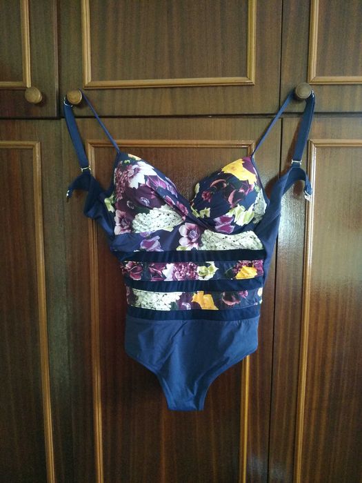 Купальник суцільний