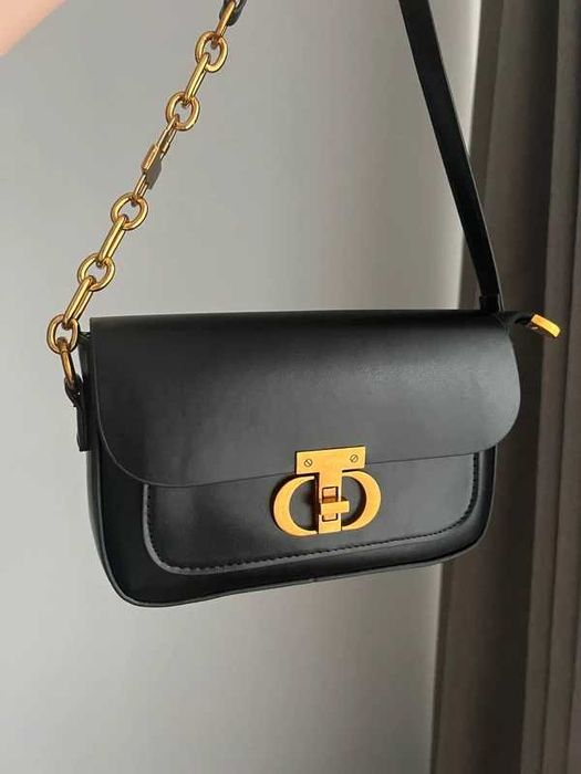 Czarna elegancka torebka/Mała czarna torebka