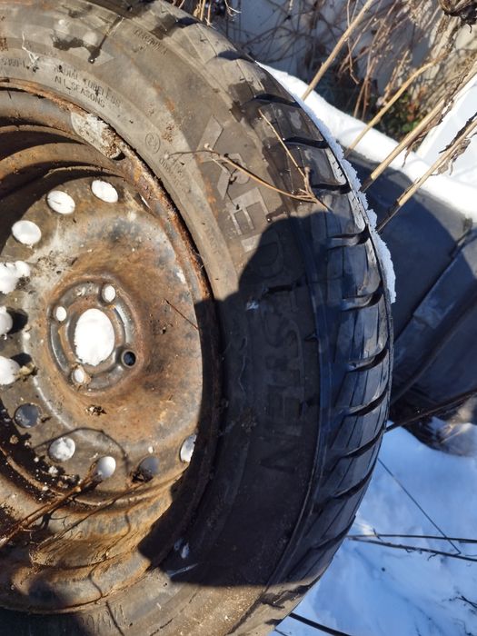 Koła Fiat grande Punto opony zimowe 175/65/15 Vedestein