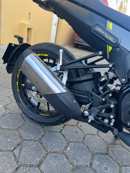 Mota Benelli Leoncino 250