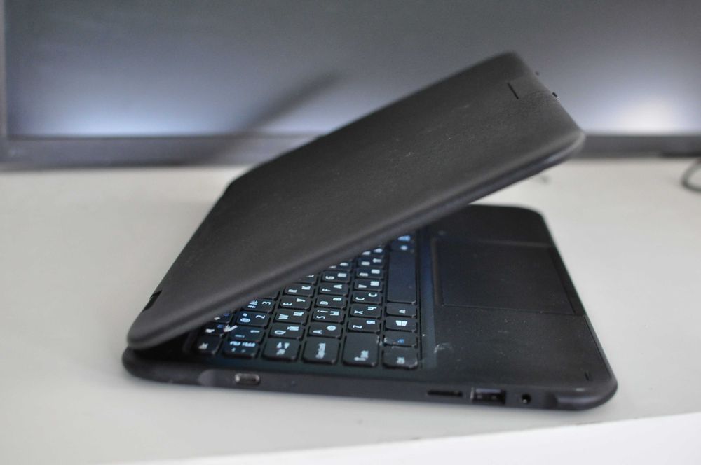 Ноутбук - трансформер із сенсорним екраном BAC USA ATLAS 4-128 гб