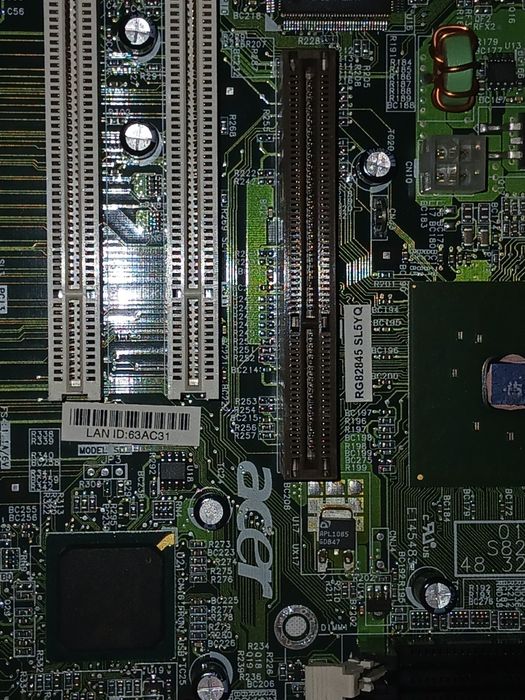 Материнская плата ACER