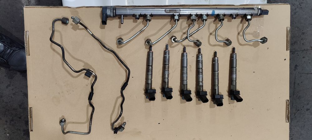 Форсунки bmw X5 F15 N57D30 2017год