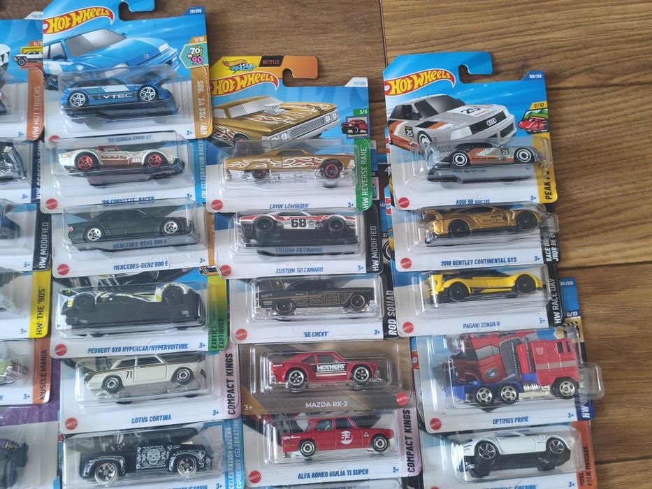 Hot wheels samochody kolekcjonerskie 75szt