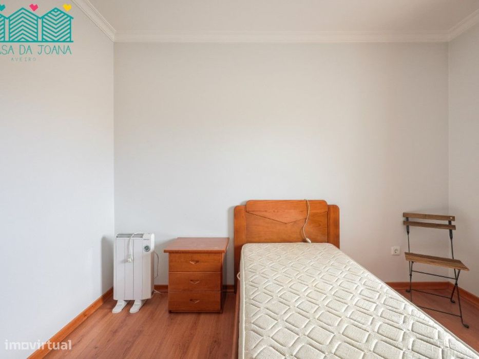 Apartamento T2 com Lugar de Garagem em Esgueira