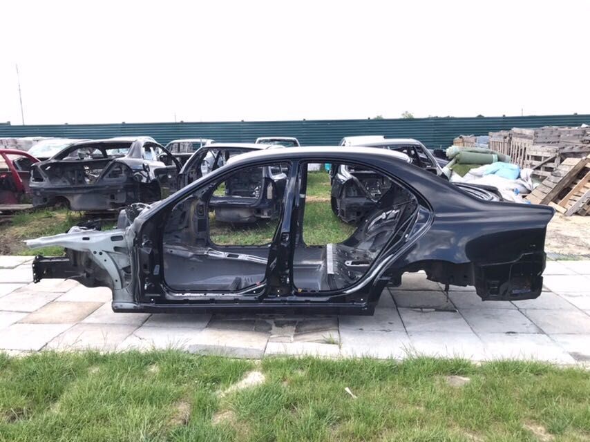 Кузов Лонжерон чверть крило пороги днище  Mercedes W203