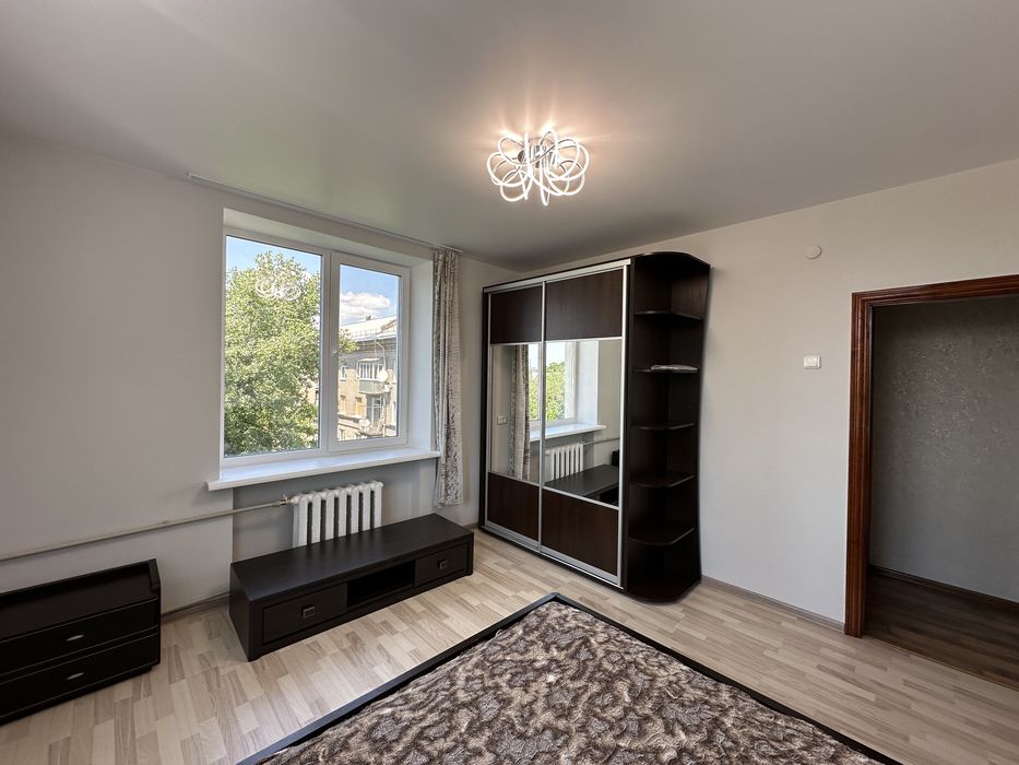 Продаж 3-к квартири в районі площі Маяковського