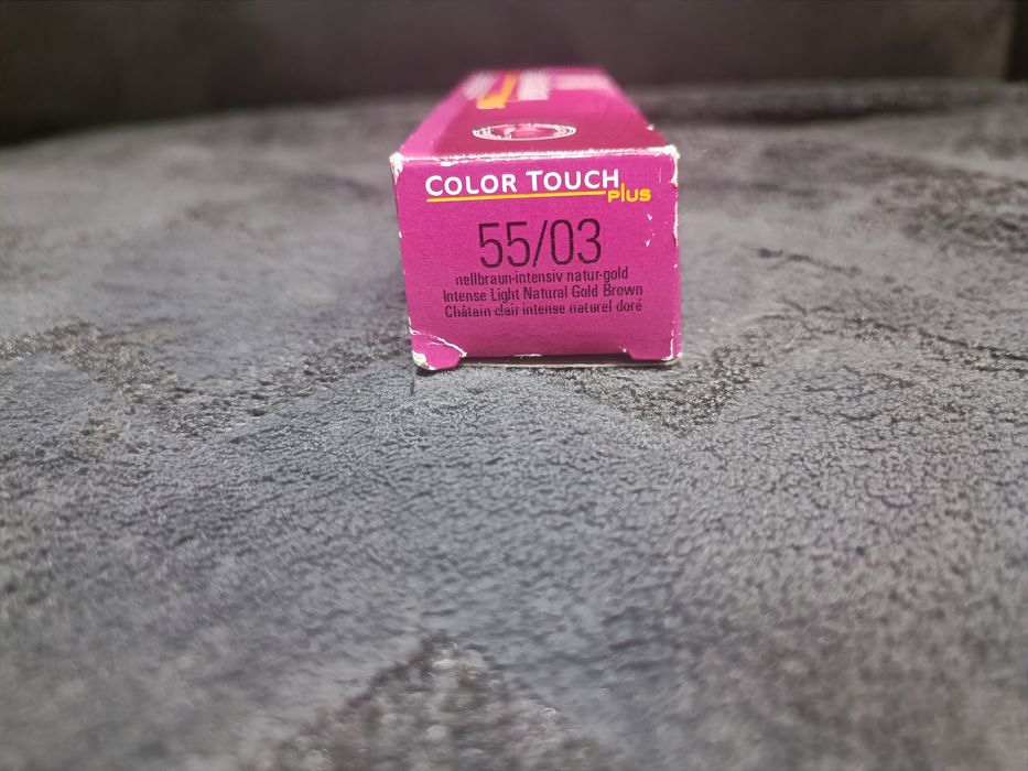 Wella Color Touch Plus 60ml Farba do włosów

55/03 Naturalny Złoty Jas