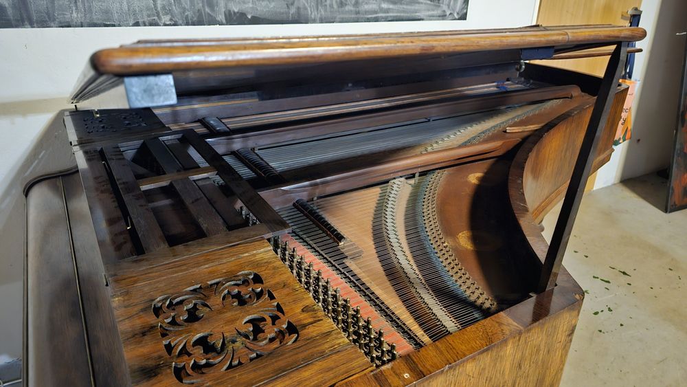 Zabytkowy fortepian John Broadwood & Sons London „Semi Grand”  ok. 200 lat