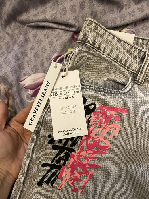 Super spodnie jeans przetarcia Nowe Graffiti rozmiar 38