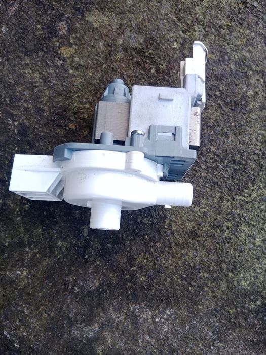 Bomba de água máquina lavar roupa hotpint 9k