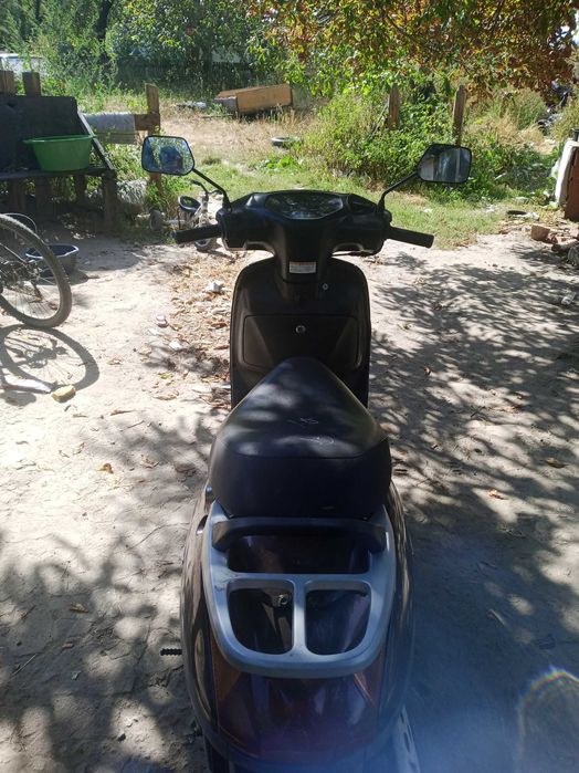 Мото скутер Honda Lead