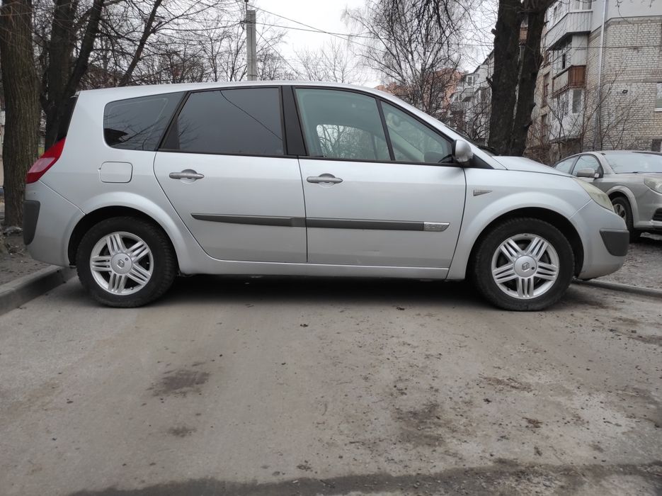 Рено Гранд Сценик 7 мест