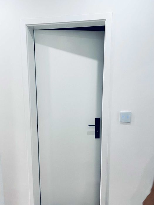 Lacagem de Portas e instalação - Renovação com Acabamento Perfeito