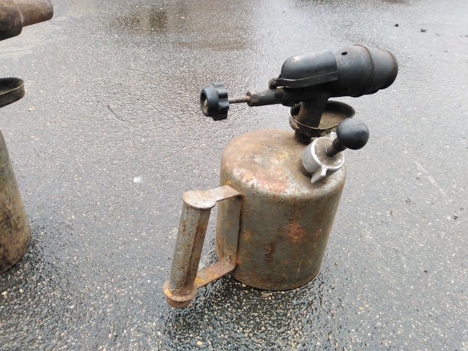 Продам бензинову бензинову паяльну паяльную лампу