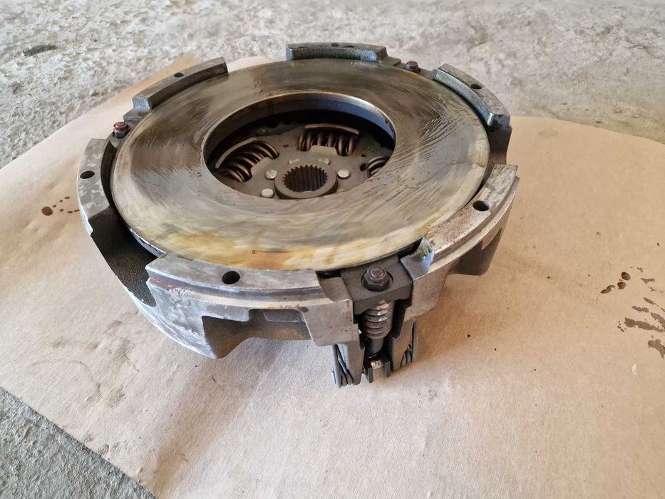 Муфта щеплення ВОМ трактора John Deer оригінал YZ91592