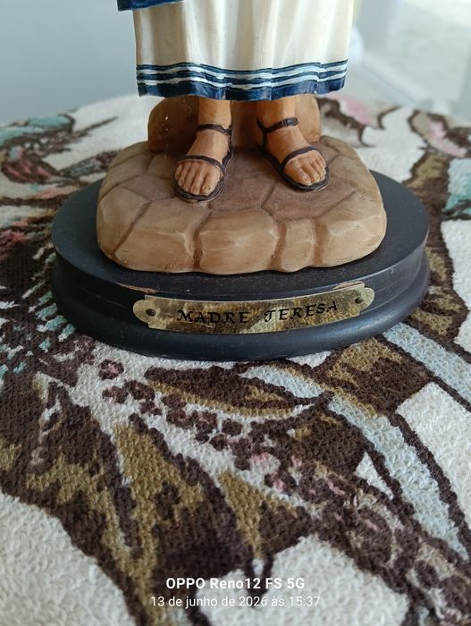Estátua Madre Teresa
