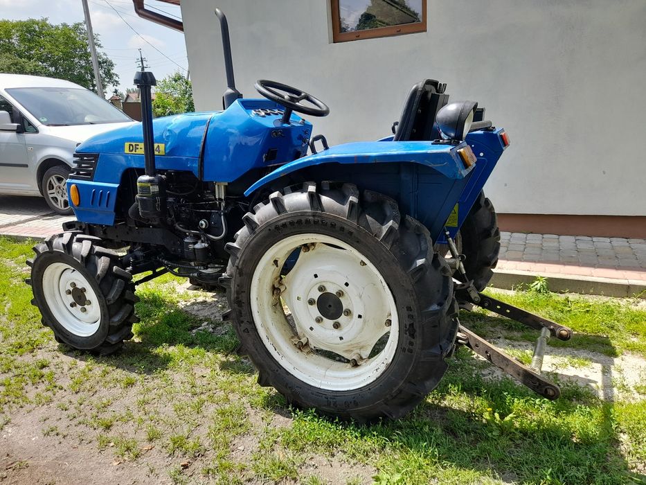 Трактор Dongfeng DF-244 повнопривідний 4х4 гідропідсилювач дизель 24кс