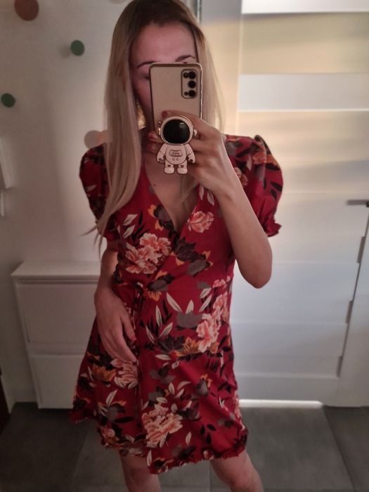 M 38 wzorzysta wiązana sukienka w kwiaty bufki